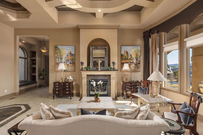 Warm and Inviting Entertainment area | Image 7