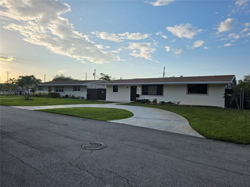 7921 Nw 12th St, Pembroke Pines, FL, 33024-5108 | Card Image