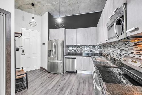 203-2100 Van Buren St, Hollywood, FL, 33020-7340 | Card Image