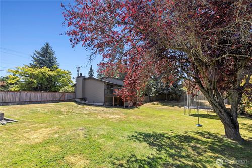 9136 49th Ave W, Mukilteo, WA, 98275-3422 | Card Image