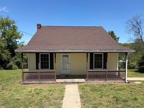 845 3rd St, Waynesboro, VA, 22980 | Card Image