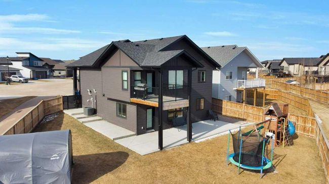 37 Murphy Close, Home with 5 bedrooms, 3 bathrooms and 2 parking in Blackfalds AB | Image 3