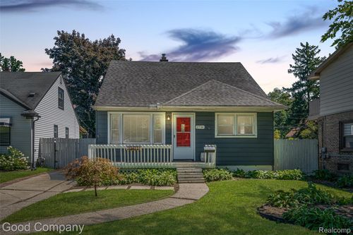 2714 Rochester Rd, Royal Oak, MI, 48073-3639 | Card Image