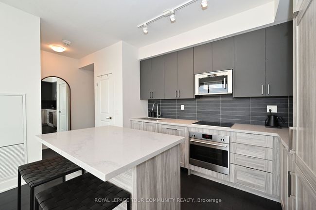 2908 Highway 7, Condo with 2 bedrooms, 2 bathrooms and 1 parking in Vaughan ON | Image 14