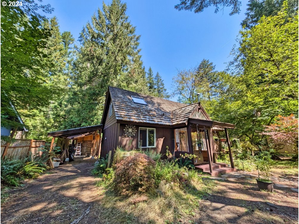 Lupine Dr, Rhododendron, OR 97049