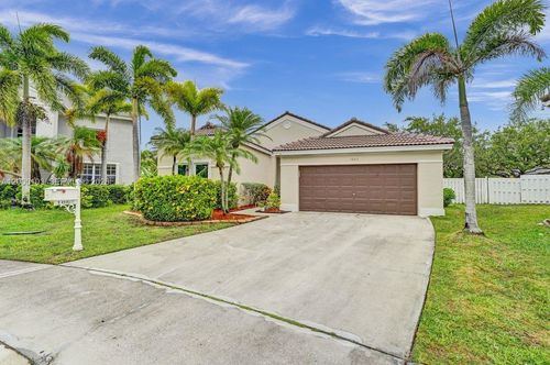 1063-1063 Cedar Falls Dr, Weston, FL, 33327-1727 | Card Image