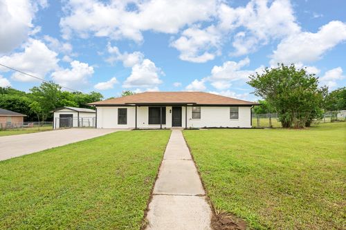 221 Lipscomb St, Cleburne, TX, 76031-5809 | Card Image