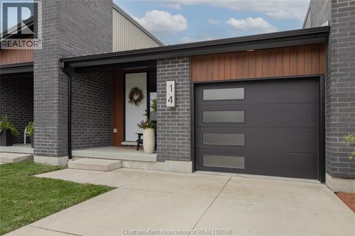 14 Clara Cres, Chatham, ON, N7M0R8 | Card Image