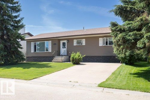 10420 111 Ave, Westlock, AB, T7P1E9 | Card Image