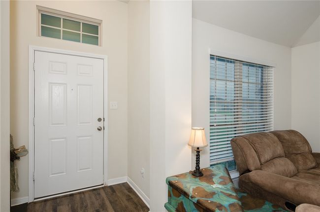 817 Mockingbird St, House other with 3 bedrooms, 2 bathrooms and null parking in Navasota TX | Image 5