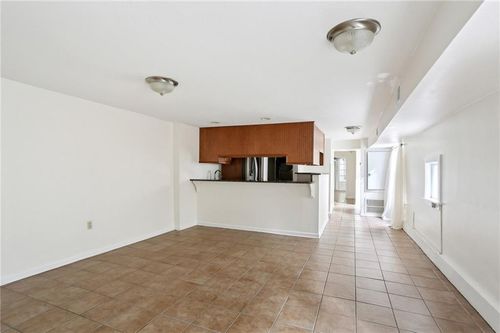 b-4409 Carondelet St, New Orleans, LA, 70115-4819 | Card Image