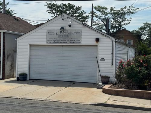 834 1st 1st St, Secaucus, NJ, 07094-3430 | Card Image