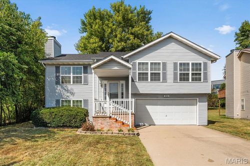 894 Misty Valley Rd, O Fallon, IL, 62269-1871 | Card Image
