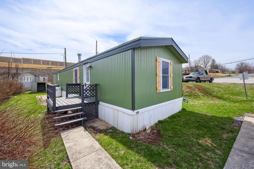 109 Eby Ln, Middletown, PA, 17057-3061 | Card Image