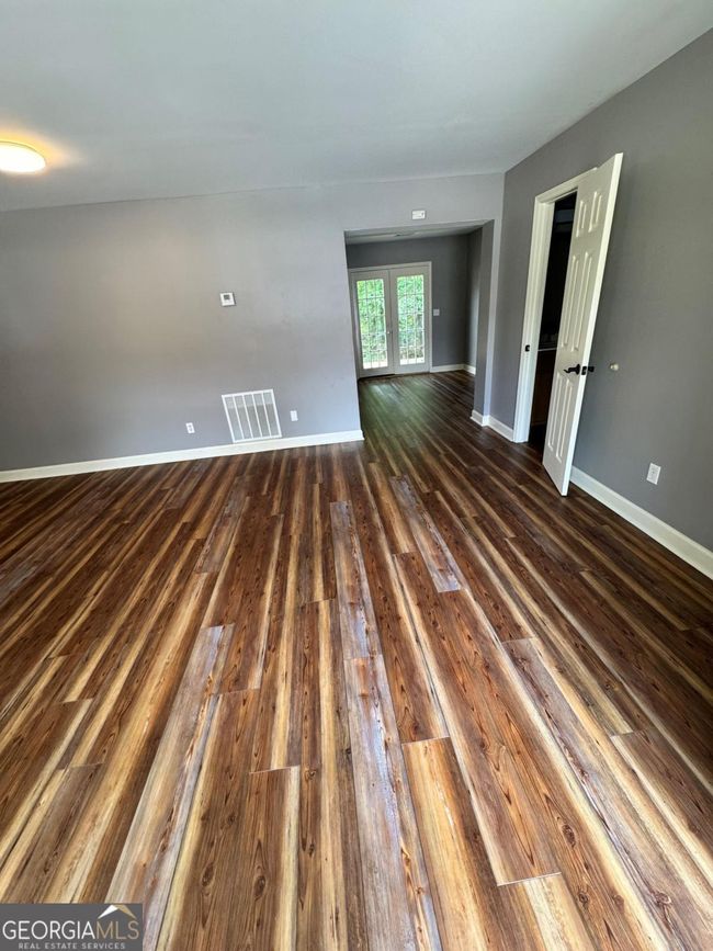 907 Holden Ln, Home with 2 bedrooms, 3 bathrooms and 2 parking in College Park GA | Image 8