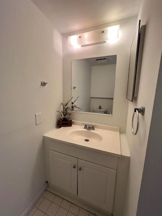 4204 Waterview Cir, Condo with 2 bedrooms, 3 bathrooms and null parking in Palm Springs FL | Image 19