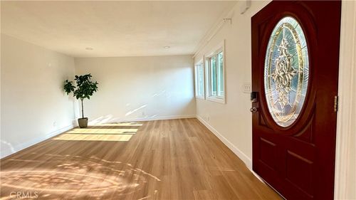 apt-4-7672 Amazon Dr, Huntington Beach, CA, 92647-8623 | Card Image