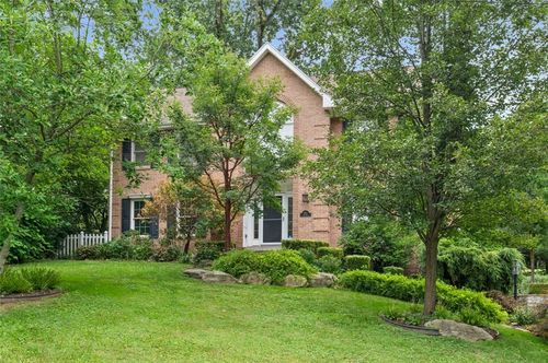 101 The Oaks, Pittsburgh, PA, 15215-1927 | Card Image