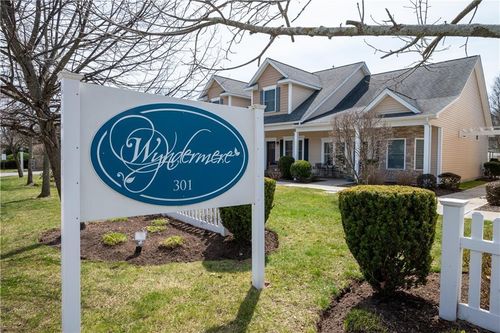 19-301 West Shore Road, Warwick, RI, 02886 | Card Image