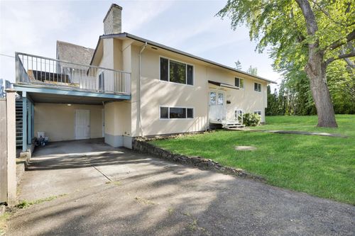 1575 Burton Ave, Victoria, BC, V8T2N3 | Card Image