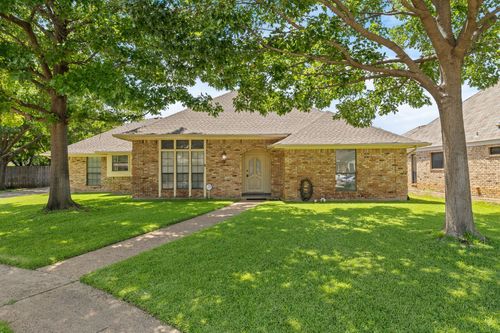 1405 Wagonwheel Ct, Irving, TX, 75061-8031 | Card Image