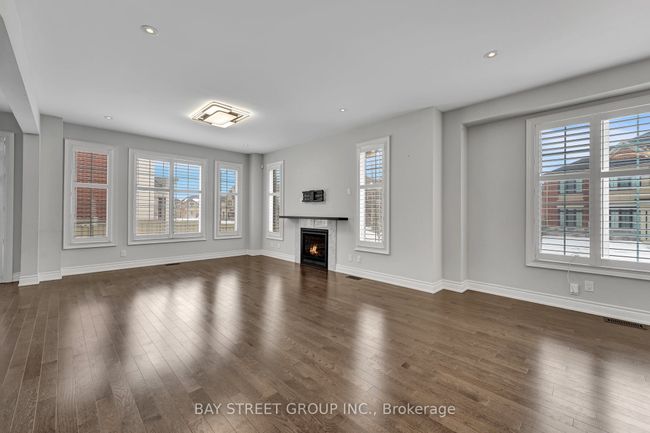 1275 Raspberry Terr, House other with 4 bedrooms, 3 bathrooms and 2 parking in Milton ON | Image 11