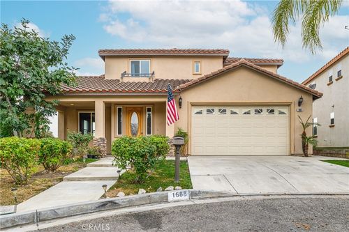 1688 Crest View, Pomona, CA, 91768 | Card Image