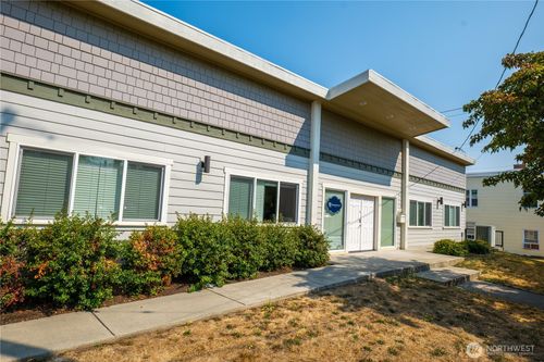 917 S 10th Street, Tacoma, WA, 98405 | Card Image
