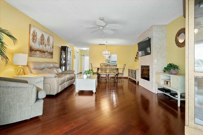 603 Laconia Cir, Condo with 2 bedrooms, 2 bathrooms and null parking in Lake Worth FL | Image 20