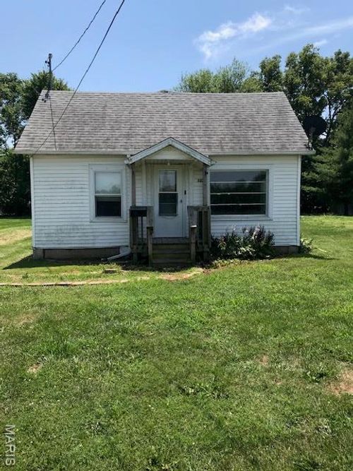 327 Walnut St, Carrollton, IL, 62016-1140 | Card Image