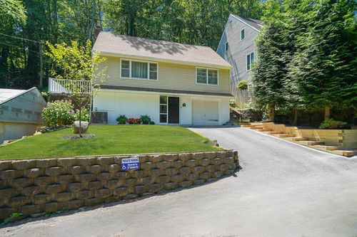57 Oakdale Rd, Centerport, NY, 11721-1530 | Card Image