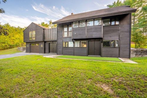 2 Flynn Road, Raymond, ME, 04071 | Card Image