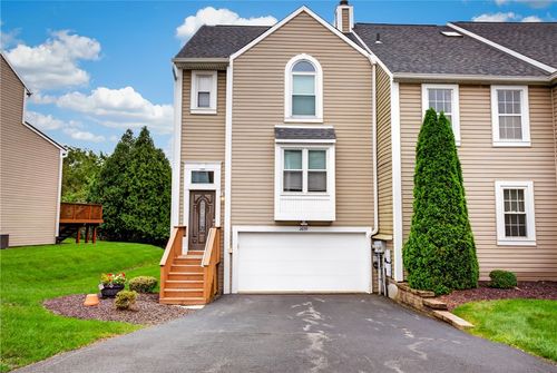 2659 Hunters Pointe Drive, Franklin Park, PA, 15090 | Card Image