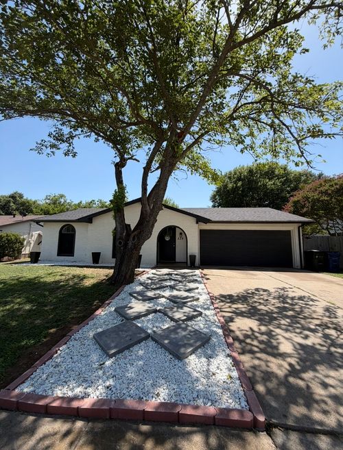 529 Nw Ann Lois Ln, Burleson, TX, 76028-3708 | Card Image