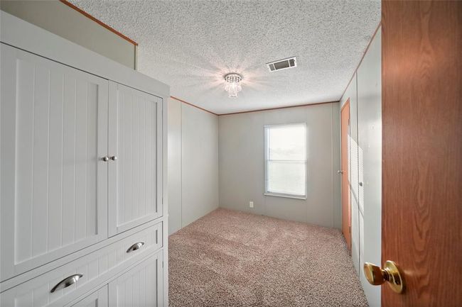 958 Wightman St, House other with 3 bedrooms, 2 bathrooms and null parking in Matagorda TX | Image 16