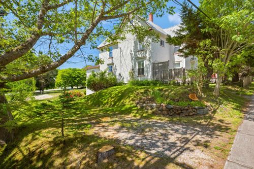 149 Duke St, Chester, NS, B0J1J0 | Card Image