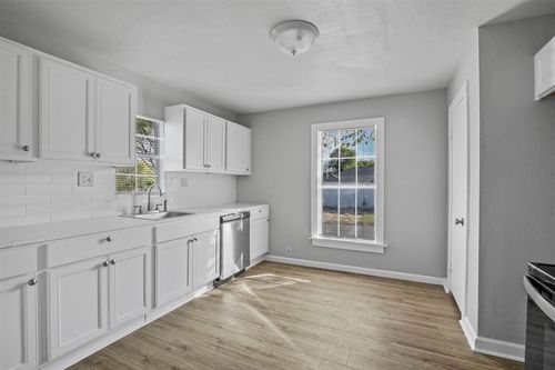 531 E Morton St, Denison, TX, 75021-2723 | Card Image