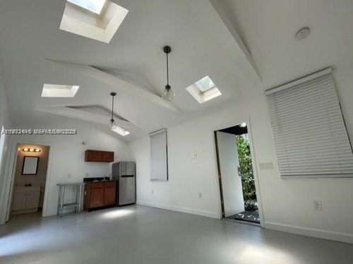3-118 Nw 24th St, Miami, FL, 33127-4458 | Card Image
