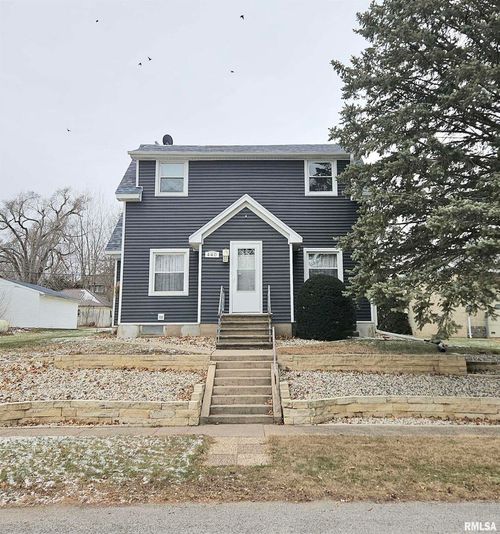 440 Maple St, Bennett, IA, 52721-9674 | Card Image