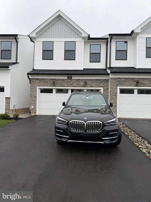 375 Aspen Way, KING OF PRUSSIA, PA, 19406-2827 | Card Image