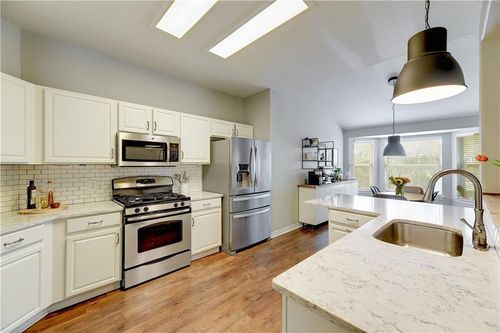 1317 Quicksilver St, Round Rock, TX, 78665-1118 | Card Image