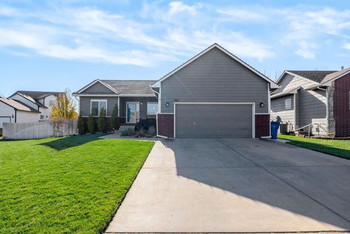 301 E Stone Path St, Derby, KS, 67037 | Card Image