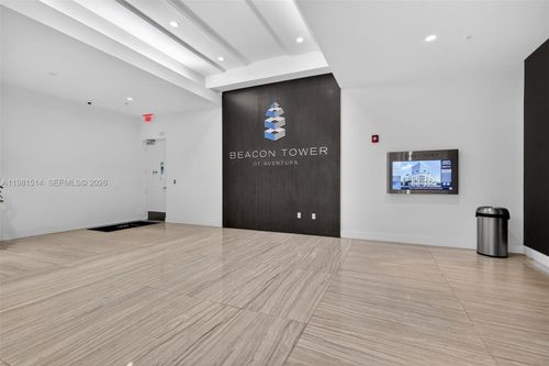 20200 W Dixie Hwy, MIAMI, FL, 33180-1918 | Card Image