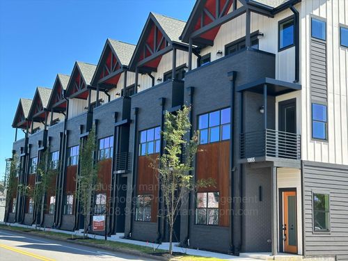 1861 Zeta Way, Chattanooga, TN, 37404 | Card Image