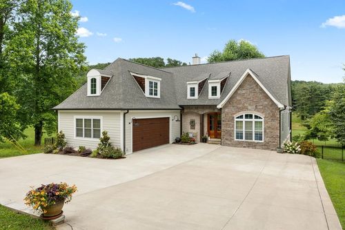 1671 Golf Ln, Livingston, TN, 38570-2112 | Card Image