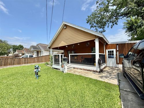 908 Lakin Ave, Pasadena, TX, 77506-1713 | Card Image