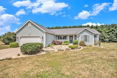 3835 Gateway, Niles, MI, 49120-8660 | Card Image