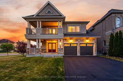 2 Ironside Dr, Woodbridge, ON, L4H3R8 | Card Image