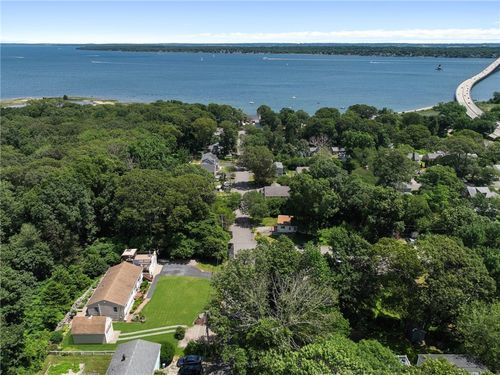 136 Plum Point Rd, Saunderstown, RI, 02874-2706 | Card Image