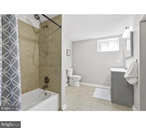 208 6th Ave, BALTIMORE, MD, 21225-2739 | Card Image